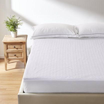 The IHanherry white waterproof mattress protector